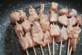 《山海蒜香肉串》（让你在游戏里也能感受到美食的魅力）