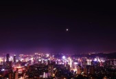 《穿越星弧，探索未来都市》（以游戏为主的跨越星弧未来都市详细攻略）
