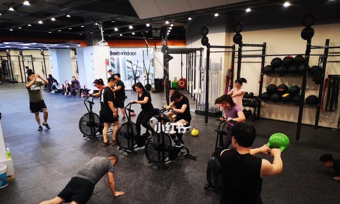 CF健身培训机构的费用是多少？课程内容有哪些？  第3张