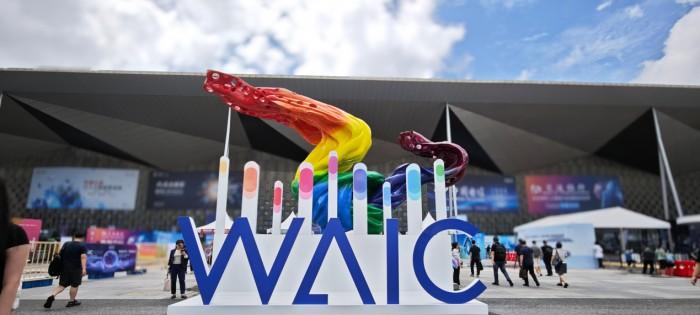亮相 WAIC！九识智能新款 Z5 首秀，重新定义城配效率  第1张